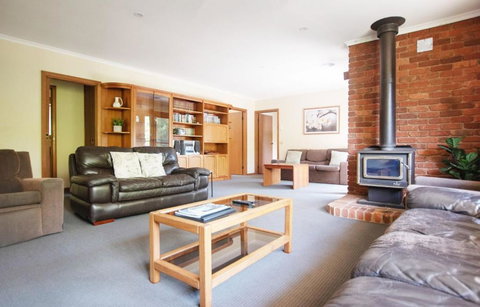 Delany Lodge - 6 Bedrooms - C Tourism 2