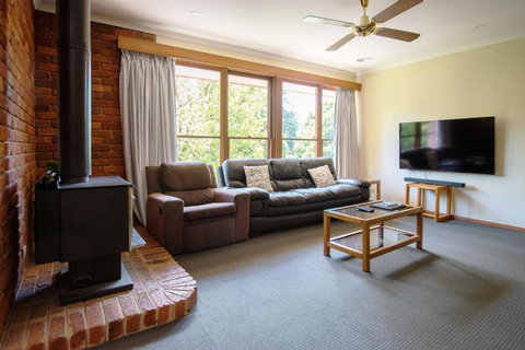 Delany Lodge - 6 Bedrooms - C Tourism 4