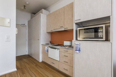 Deste Studio - A Modern Boutique Lifestyle Suite - C Tourism 3