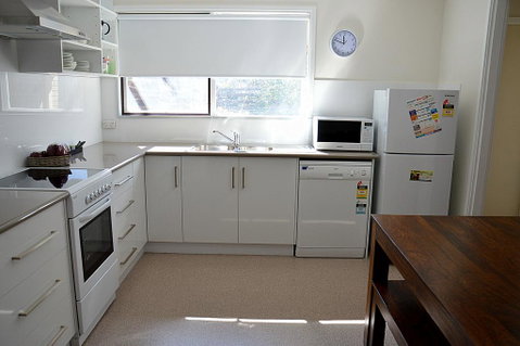 4/47 Delany Ave, Bright - C Tourism 2