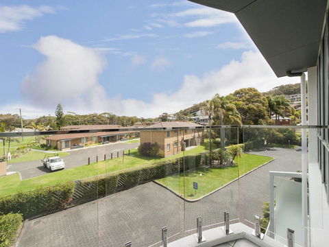 9 Cirrus @ Fingal Bay - C Tourism 3