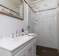 94Best Apartments - C Tourism