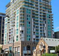 96 North Terrace Stylish Penthouse Apartment - C Tourism