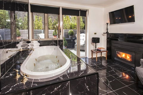 A Loft In The Mill Boutique Accommodation - C Tourism 1