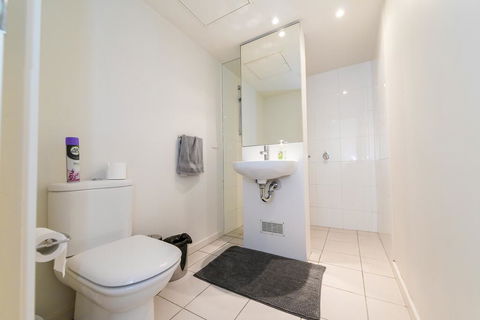 A NY Style Loft In Melbourne CBD - C Tourism 3