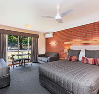 AAt 28 Goldsmith Motel - C Tourism