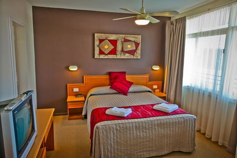 Abbotsleigh Motor Inn - C Tourism 2