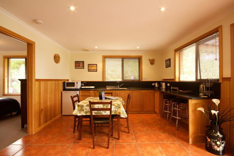 Abs By The Bay - C Tourism 2