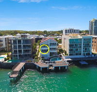 Absolute Waterfront On The Pumicestone Passage - C Tourism