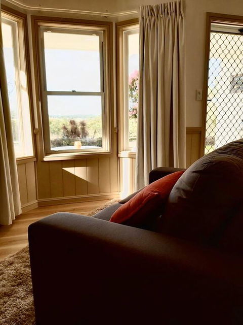 Accommodation Creek Cottages & Sundown View Suites - C Tourism 3