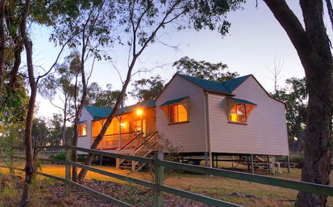 Accommodation Creek Cottages & Sundown View Suites - C Tourism 0