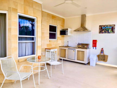 Accommodation Creek Cottages & Sundown View Suites - C Tourism 2
