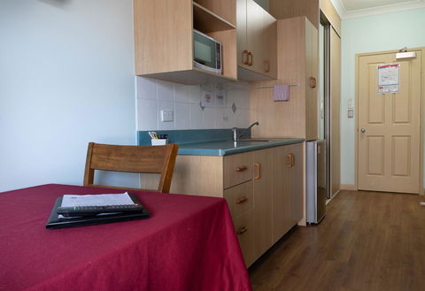 Accommodation On Denham - C Tourism 2