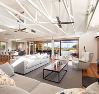 Acqua Vista - water view fireplace walk to beach - C Tourism