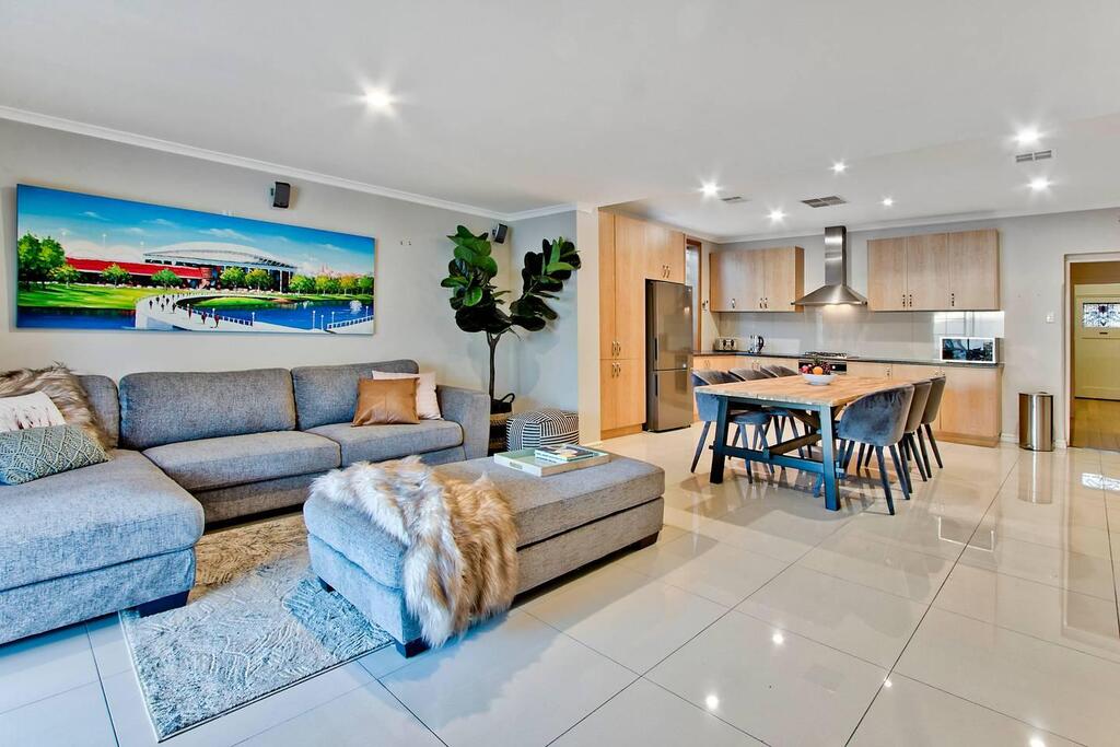 West Croydon SA C Tourism