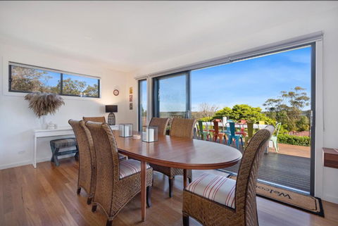 EAST52A - Lake Views - C Tourism 3