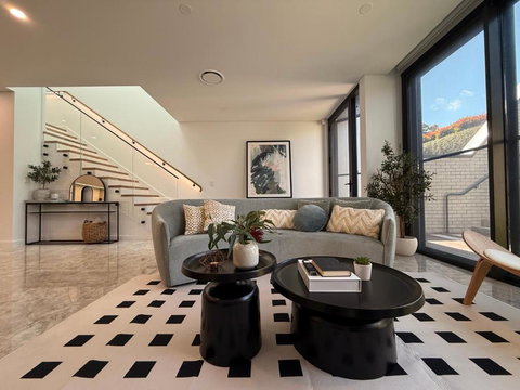 Eastgardens 4Bed 3Bath Brand New Townhouse 2 Car - C Tourism 1