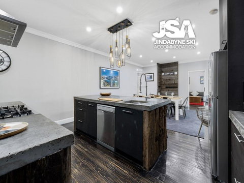 Edelweiss Cottage - C Tourism 3