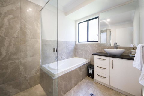 Executive Home Accommodation 34 - C Tourism 3