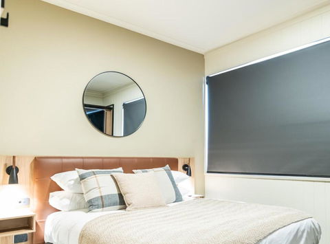 Eyre Hotel - C Tourism 0