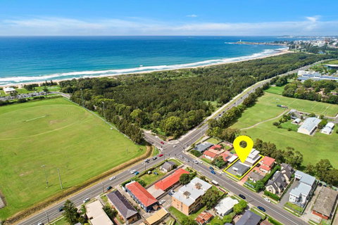 Fairy Meadow Beach House - C Tourism 0