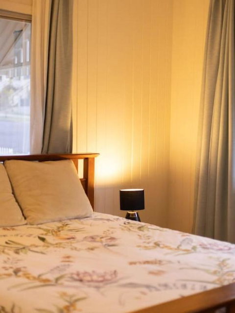 Family Friendly Cozy 4BR House At Annerley - C Tourism 4