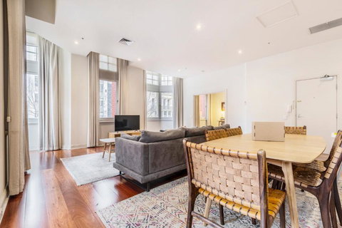 Fabulous Collins Street Luxury 2 BR Apartment - C Tourism 1