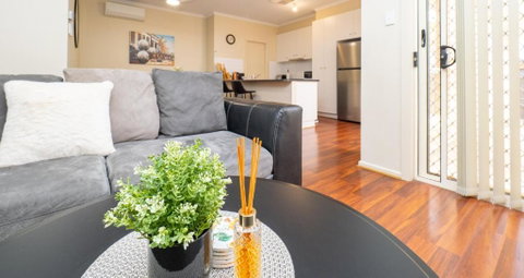 Family Comfort In Blakes Crossing Blakeview With A Short Walk To Shops And Supermarkets - C Tourism 1
