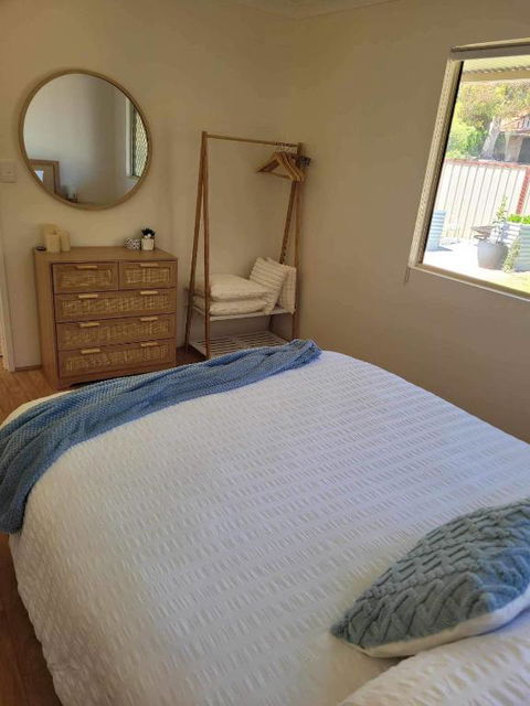 G&R Beach Cottage - C Tourism 0