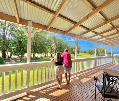 Galbraith Beach Studios - Studio 3 - C Tourism 4
