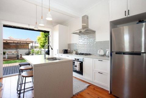 Garden Oasis Sydenham - C Tourism 0