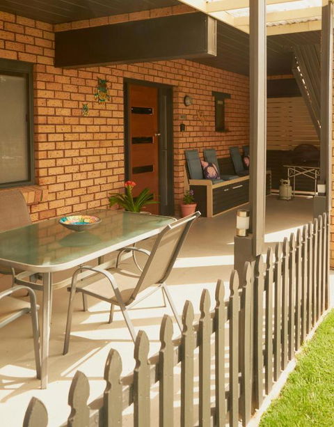 GOLDFIELDS STUDIO APARTMENT, Beaconsfield - Fully Self-contained, Air-conditioning - C Tourism 1