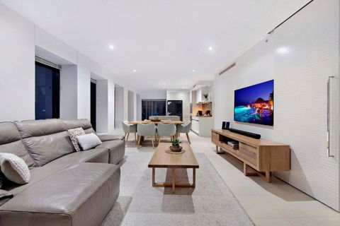 GUARANTEED OCEAN VIEW - Level 16 And Up - Soul Surfers Paradise - Self Contained &Privately Managed - C Tourism 2