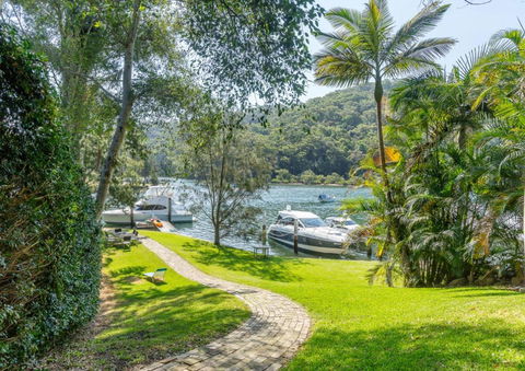 Hidden Beauty - Waterfront - C Tourism 0