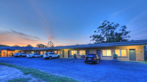 Hilldrop Motor Inn - C Tourism 3