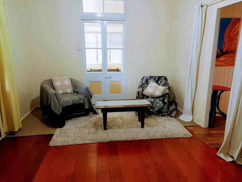 Home At The Beach In Ingham - C Tourism 3