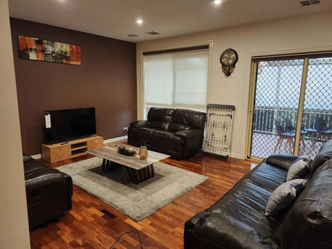 Home In Greenvale, Victoria - C Tourism 2