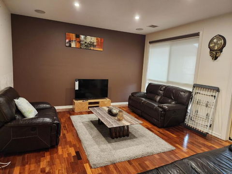 Home In Greenvale, Victoria - C Tourism 1