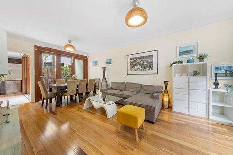 Ideally Located 3 BR With Parking & Central & Darling Harbour-10 Mins Walk - C Tourism 1