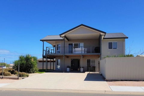 Agape Holiday Home - C Tourism 0