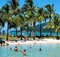 Airlie Beach Magnums - C Tourism
