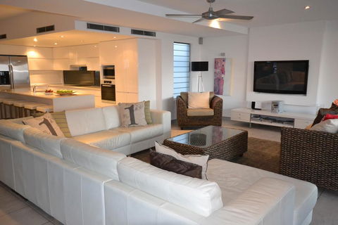 Alex Beach House - C Tourism 2