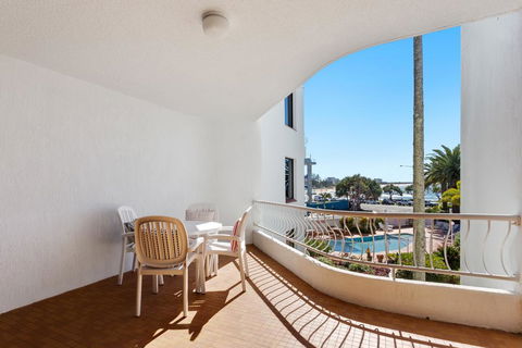 Alex Headland Beachfront - C Tourism 2