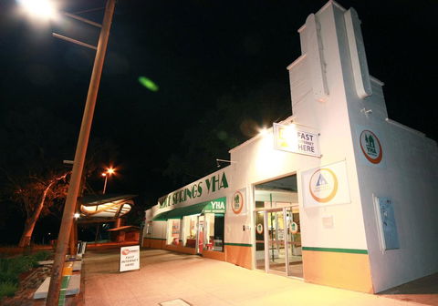 Alice Springs YHA - C Tourism 0