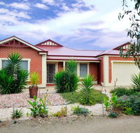 All Seasons Port Elliot Holiday House - C Tourism
