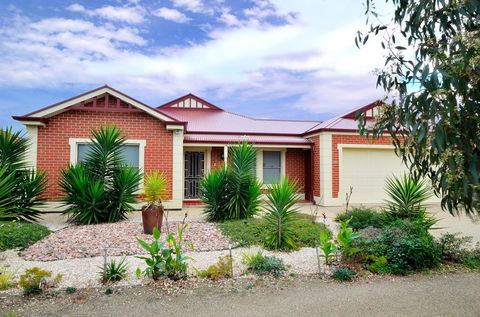 All Seasons Port Elliot Holiday House - C Tourism 0