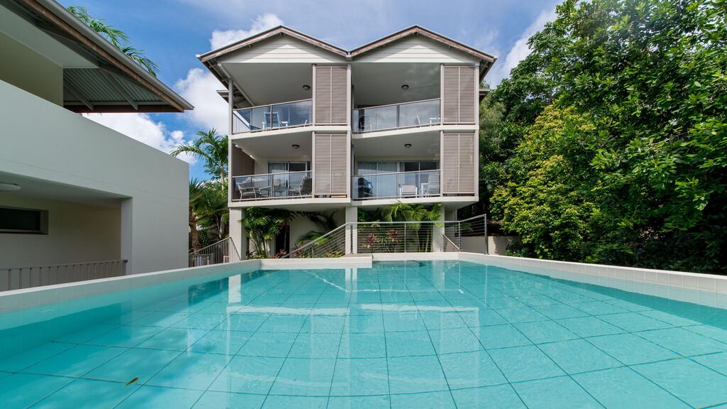 Airlie Beach QLD C Tourism
