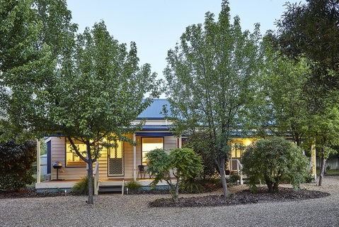 Alpine Valley Cottages - C Tourism 2