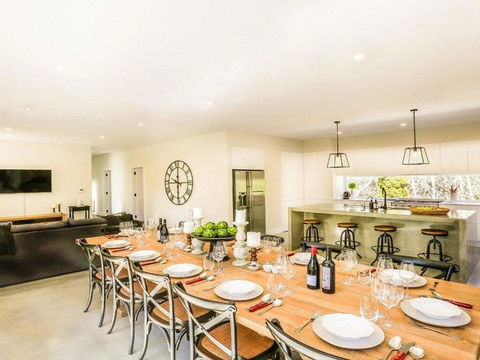 Amaroo - Modern, Luxurious And Chic - C Tourism 3