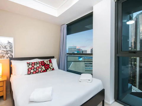 Amazing Brisbane CBD 2 Bedroom Apartment With River Views - C Tourism 3